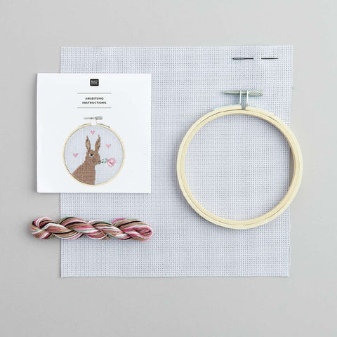 Stickpackung Gezählter Kreuzstich, Romantischer Hase, Ø10cm