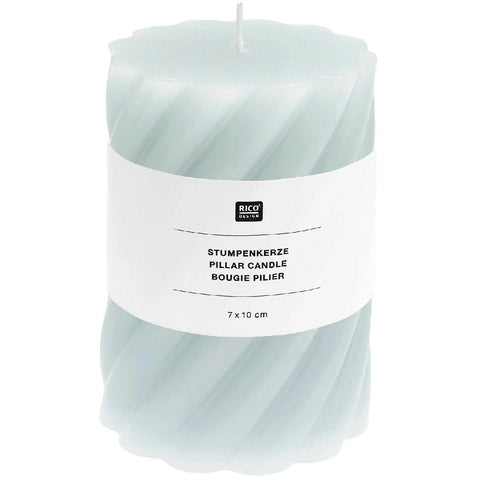 Stumpenkerze "Spiral" Mint 7x10 cm, 300 g Brenndauer: 30h