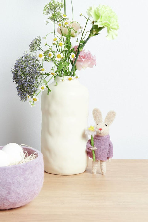 Aufhänger Filz-Hase mit Pulli und Blume, Purple, 14 x 6 x 3cm