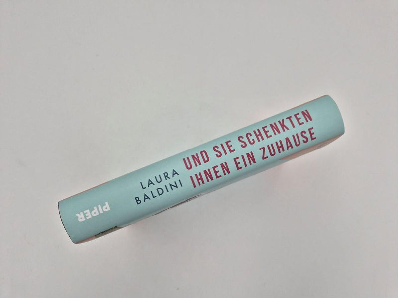 Und sie schenkten ihnen ein Zuhause (Innenansicht)
