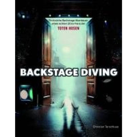 BACKSTAGE DIVING