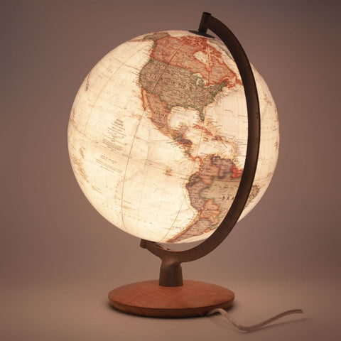 National Geographic Delight Executive